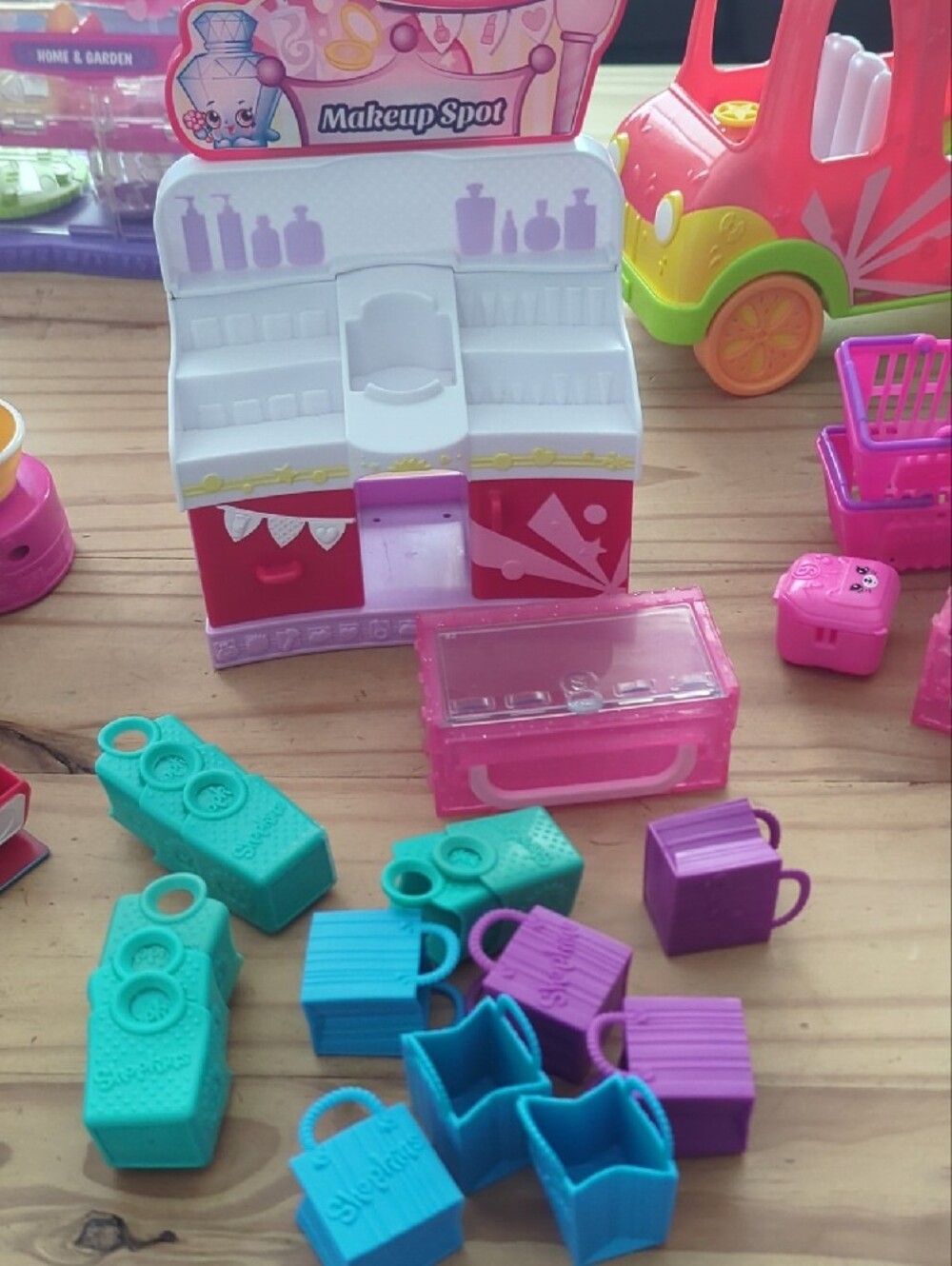 Huge Shopkins Lot - Picture 5 of 6